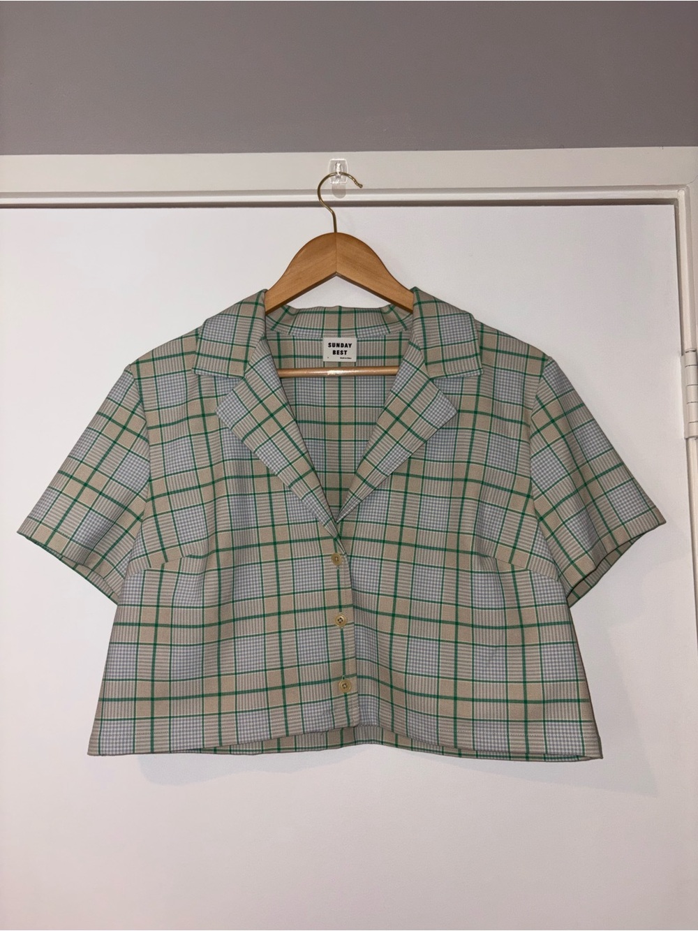 Aritzia Sunday Best Green and Cream Plaid Cropped Button-Down Top
